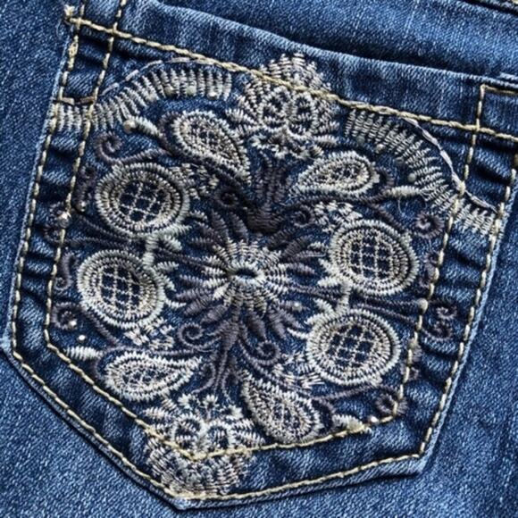 Nine West Cropped Straight Cut Blue Midrise Denim Jeans Size 8 - Picture 5 of 9